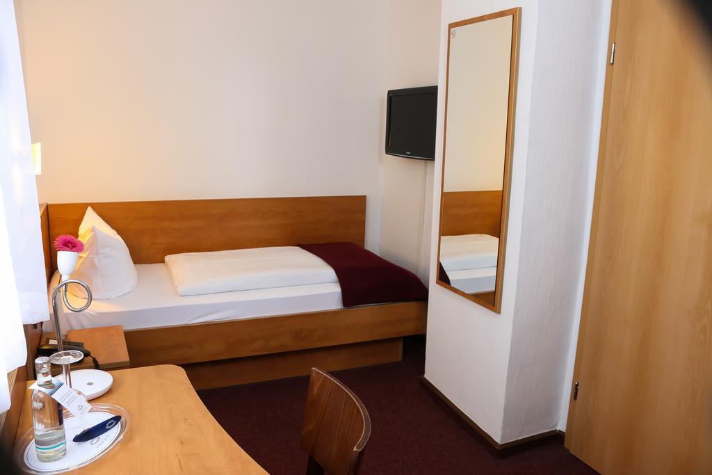 City Hotel Journal Wolfsburg Exterior photo